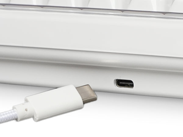 USB-C Rechargeable with 2000 mAh Battery